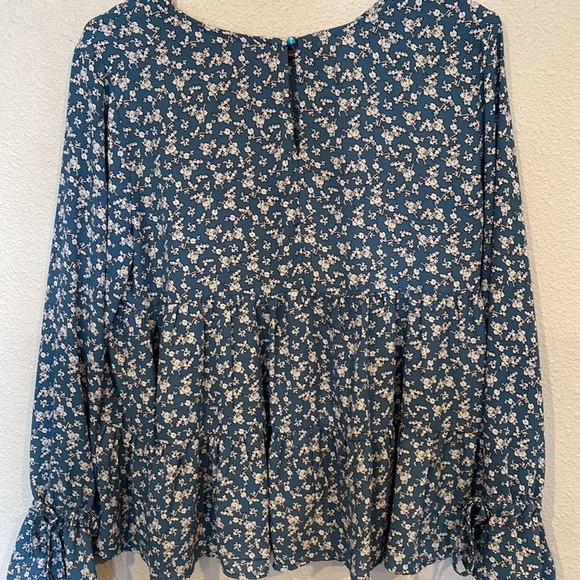 Blouse - Picture 3 of 3